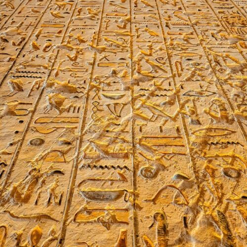 Lodowce, ostraki i upadające gazety